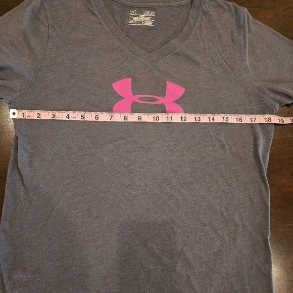 Under Armour Tshirt Medium - Picture 5 of 7